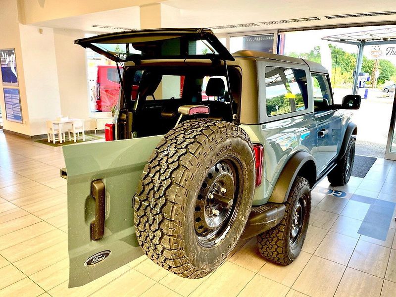 Ford Bronco (2022) 2,7 EcoBoost V6 4x4 DOHC 4VGT - fotka 7 z 15