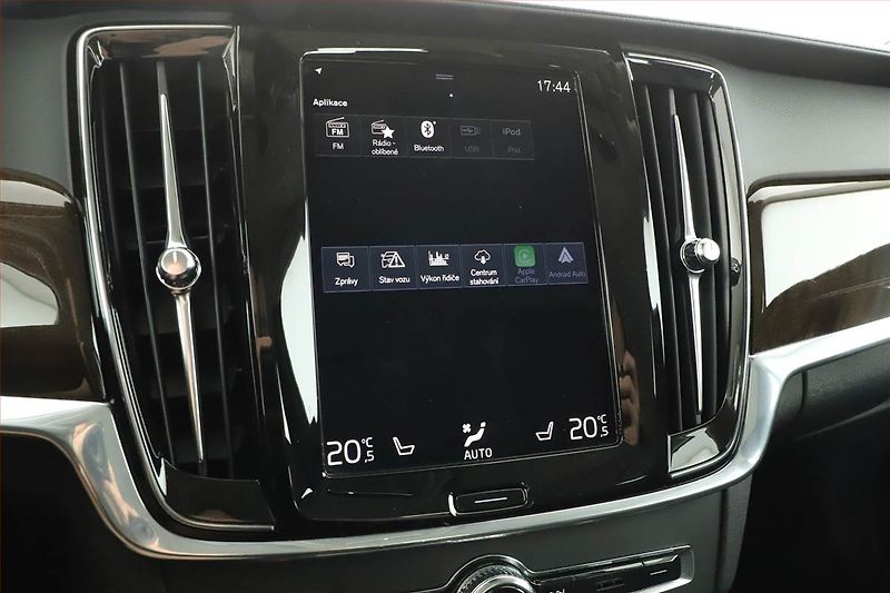 Volvo V90 (2019) D5 AWD, 4x4,Automat,Kůže - fotka 13 z 26