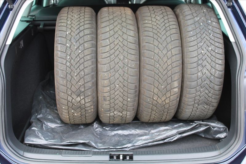 Volkswagen Golf 1,4 TSI  VÝHŘEVY,TAŽNÉ,BIXENON - fotka 24 z 28