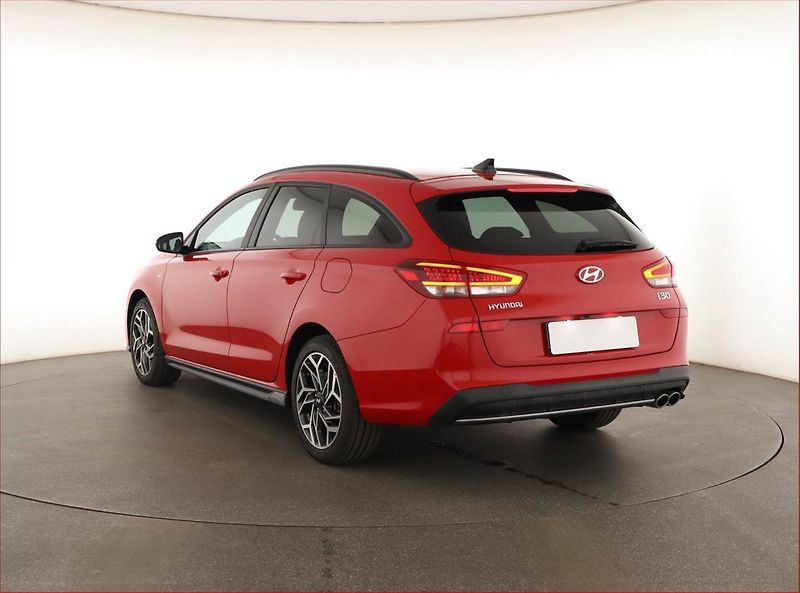 Hyundai i30 (2025) 1.0 T-GDI, N-LINE, KAMERA - fotka 4 z 16
