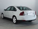 Volvo S40 (2008) 2.0 D, po STK, pěkný stav - náhled 3