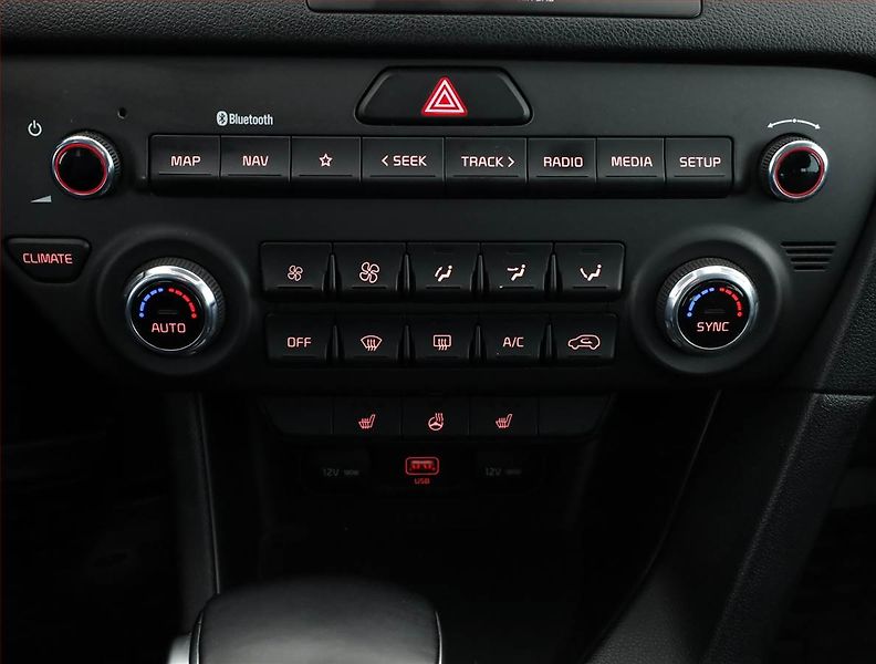 Kia Sportage (2021) 1.6 CRDi, Automat, Serv.kniha - fotka 13 z 18