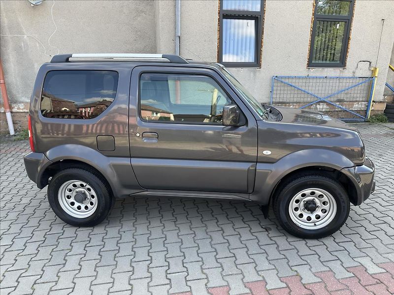 Suzuki Jimny 1,3 4x4 TAŽNÉ - fotka 2 z 19