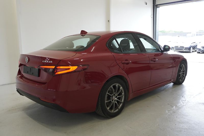 Alfa Romeo Giulia 2.0 TURBO 147kW, 66 000KM !!! - fotka 5 z 26