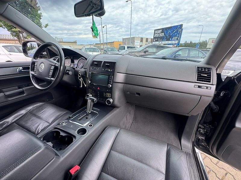 Volkswagen Touareg (2010) 4X4 3,0 TDI V6 176 KW - fotka 43 z 47