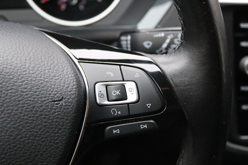 Volkswagen Tiguan 1.4TSI 110kW ČR 1 MAJITEL - fotka 26 z 50