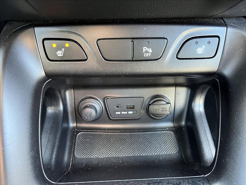 Hyundai ix35 1,7 CRDi 85KW KLIMA ALU 2xKOLA - fotka 19 z 31