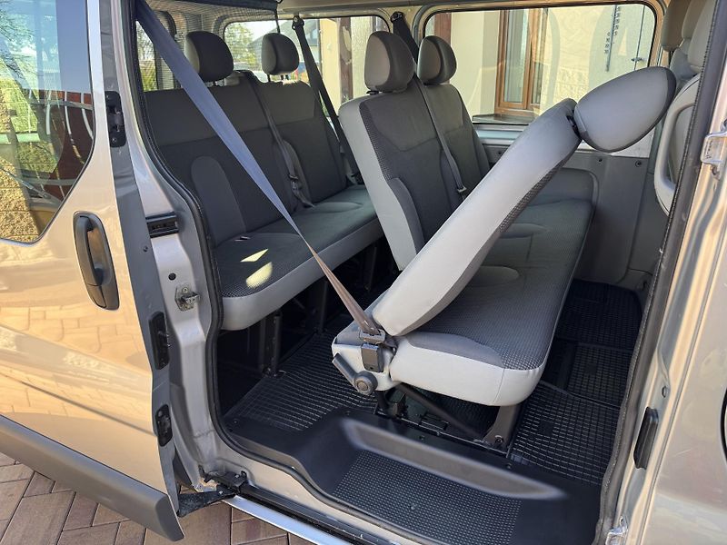 Opel Vivaro 2.0CDTI 84Kw L2 - 9.Mist - fotka 17 z 17