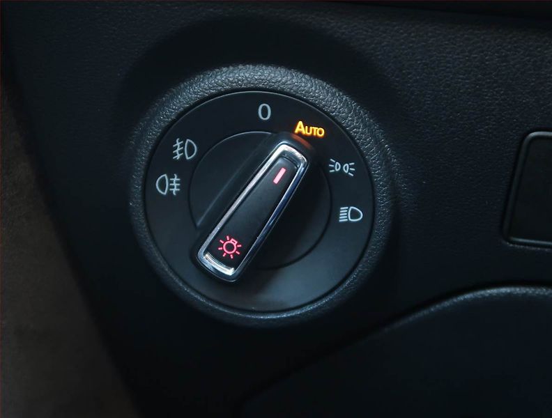 Seat Leon (2015) X-Perience 1.6 TDI, Navi - fotka 17 z 20
