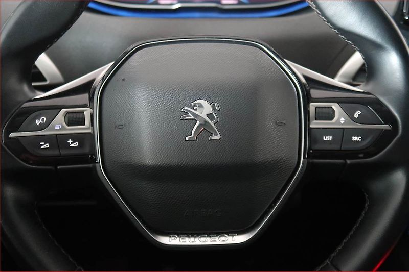 Peugeot 3008 (2022) Allure Pack 1.2 PureTech - fotka 17 z 18