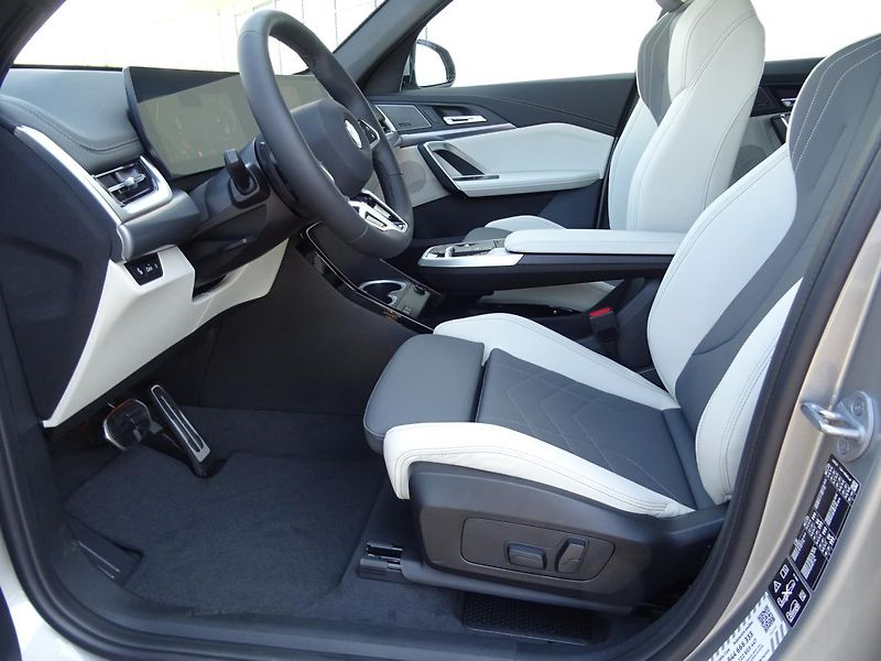 BMW X1 xDrive20d - fotka 2 z 7