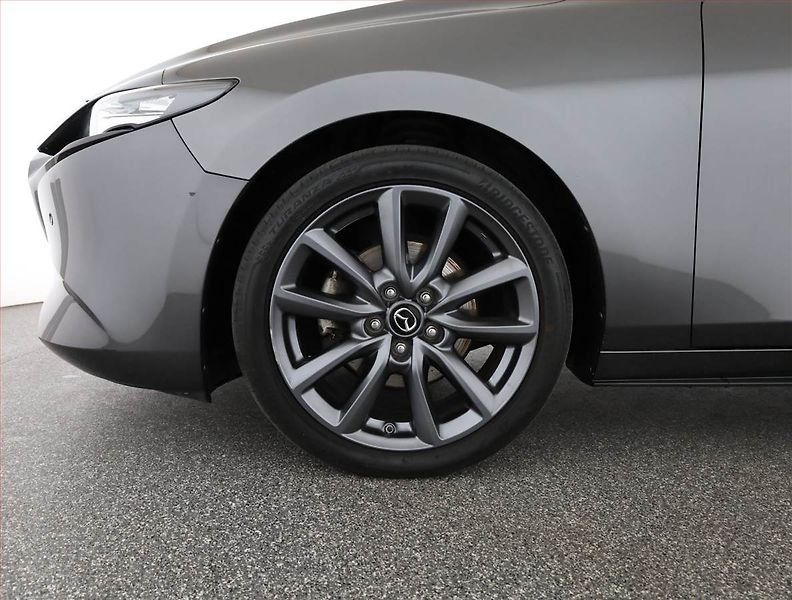 Mazda 3 (2021) 2.0 Skyactiv-G, 70TKM,Klima - fotka 20 z 20
