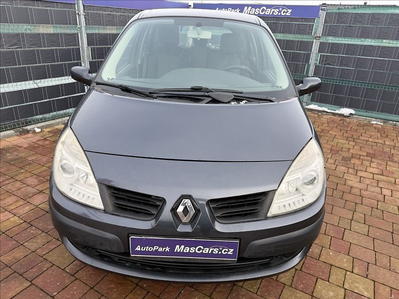 Renault Scénic 1.5 dCi - fotka 2 z 10