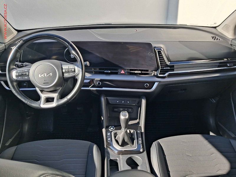 Kia Sportage (2022) 1.6T-GDi, 2.maj,ČR, LED - fotka 8 z 22