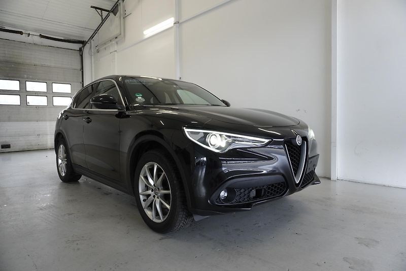 Alfa Romeo Stelvio (2018) STELVIO 2.2D Q4 AUTOMAT - fotka 3 z 35