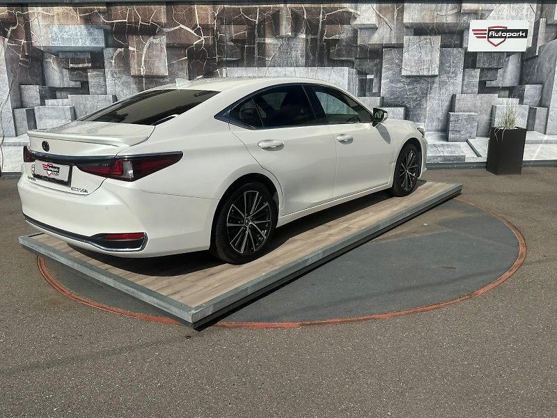 Lexus ES 300h (2024) 2.5HEV,131KW, BUSINESS EDITION - fotka 6 z 45