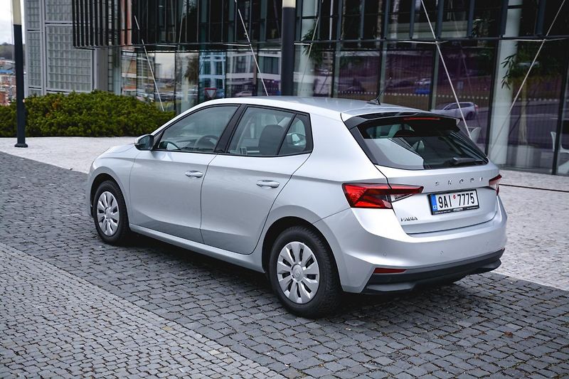 Škoda Fabia (2022) 4 Ambition 7ST Aut DSG 1MAJ ČR - fotka 4 z 36