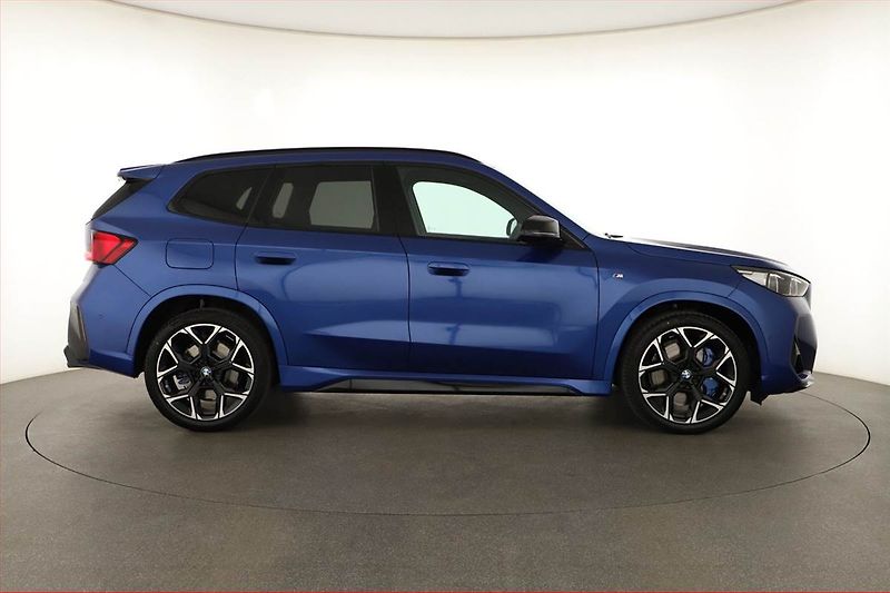 BMW X1 (2025) M35i xDrive - fotka 6 z 23
