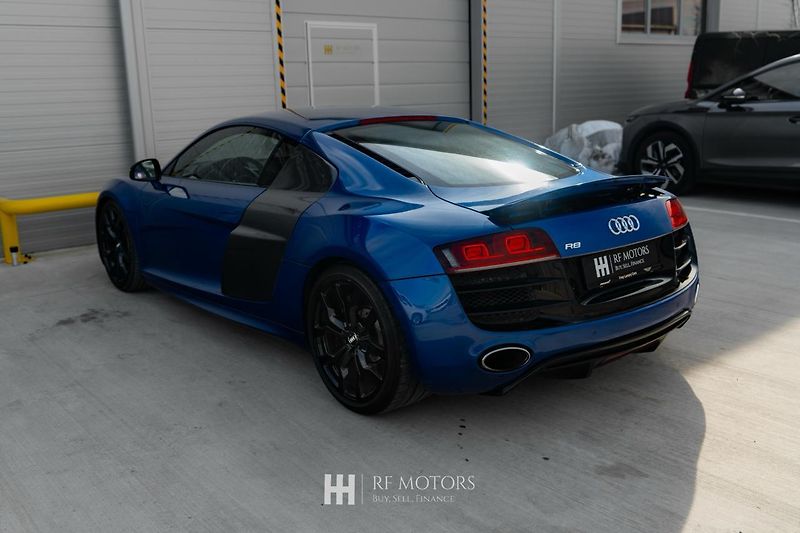 Audi R8 (2010) R8 5.2 V10 quattro 386kW - fotka 7 z 46