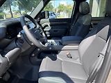 Land Rover Defender (2026) 3,0 110 X-Dynamic SE D250 AWD - náhled 9