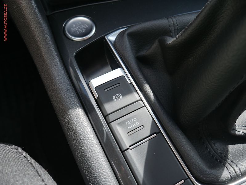 Volkswagen Tiguan (2021) 1.5 TSi, 1.maj,ČR, Life, LED - fotka 15 z 26