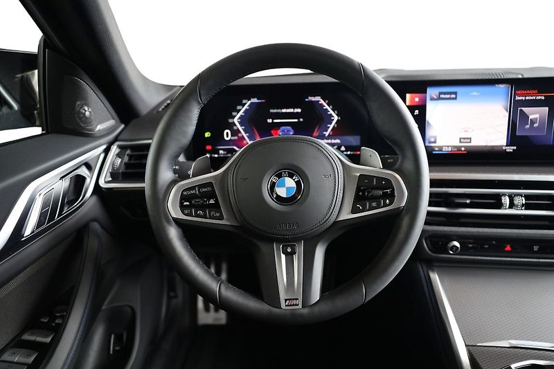 BMW Řada 4 M440i xDrive Gran Coupé - fotka 26 z 28