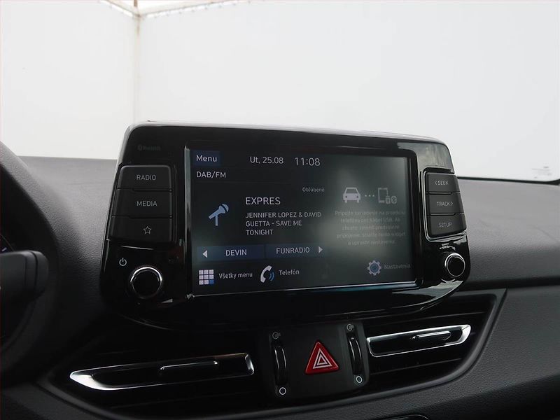 Hyundai i30 (2021) Family 1.5 DPI, Serv.kniha - fotka 12 z 16