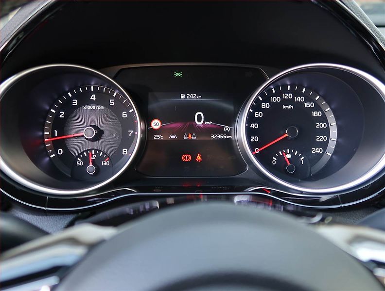 Opel Crossland X (2021) 1.2, LPG, ČR,1.maj, Tempomat - fotka 11 z 17