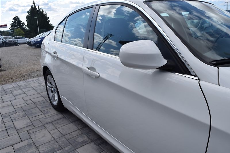 BMW Řada 3 2,0 i 105KW PO SERVISE TOP! - fotka 9 z 48
