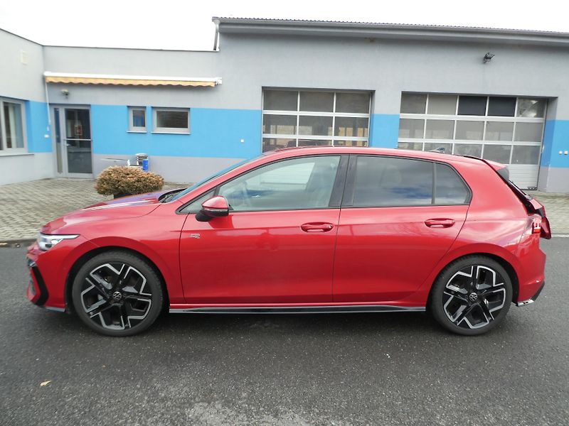 Volkswagen Golf 1,5 TFSi R LINE sport sedačky - fotka 6 z 15