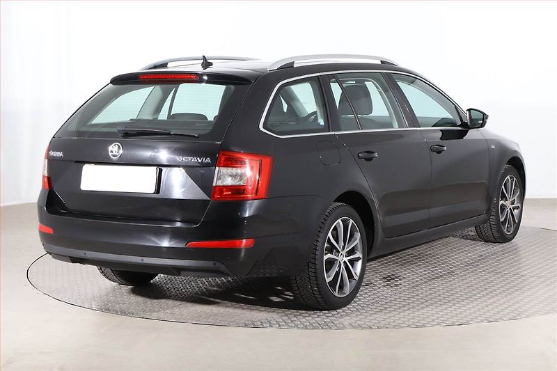 Škoda Octavia (2015) Edition 1.6 TDI, Automat - fotka 5 z 25