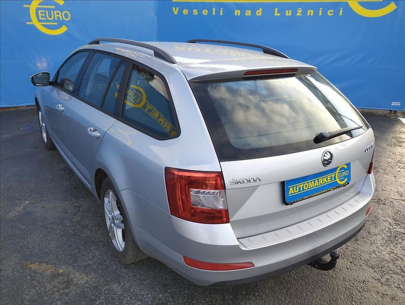Škoda Octavia 1,2 TSI 77kW Elegance Combi - fotka 6 z 16