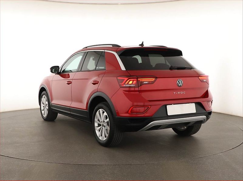Volkswagen T-Roc (2024) 1.0 TSI - fotka 4 z 14