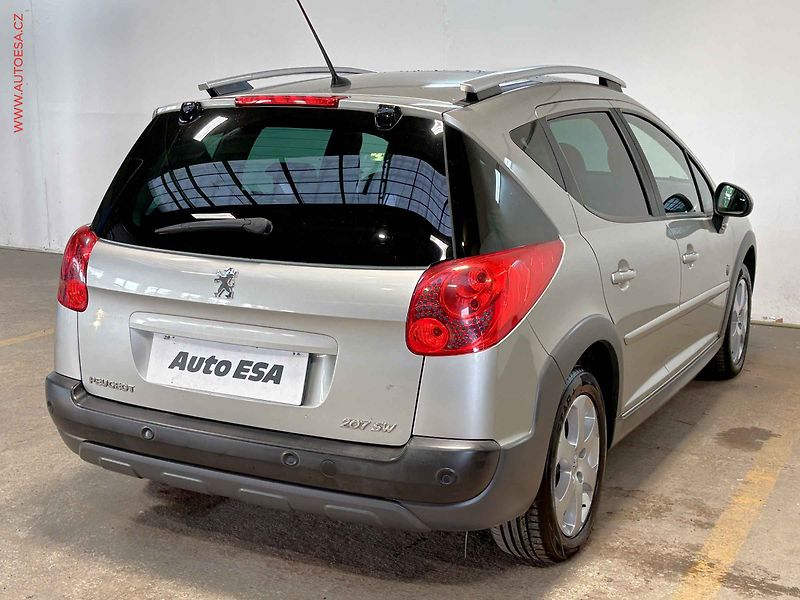Peugeot 207 (2009) 1.6i, 1.maj, AC, temp - fotka 4 z 14