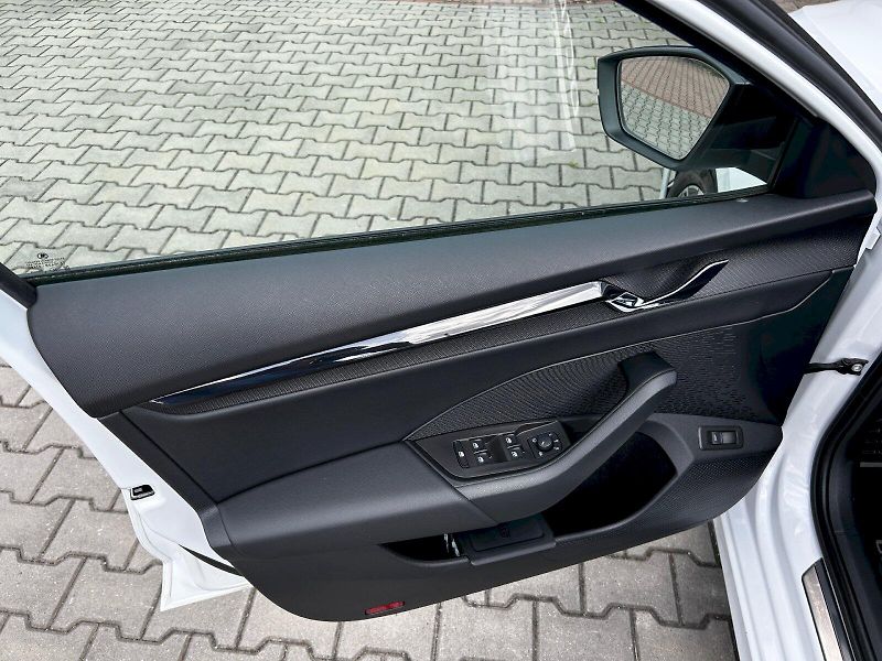 Škoda Octavia (2024) Combi 1.5 TSI e-TEC 110kW DSG - fotka 24 z 35