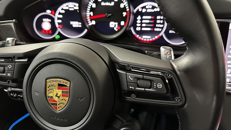 Porsche Panamera TURBO S / ZÁRUKA / TOP STAV - fotka 41 z 50