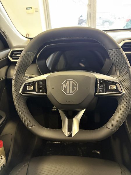 MG ZS (2025) 1.5 emotion (elegance) - fotka 10 z 15