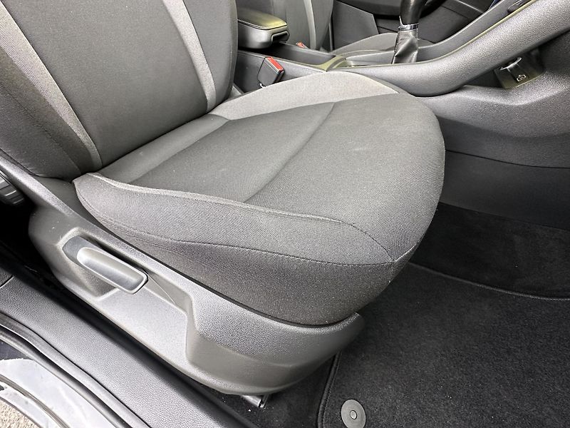 Škoda Karoq (2018) 1.0TSI/85kW * 1.Maj.  - fotka 13 z 28