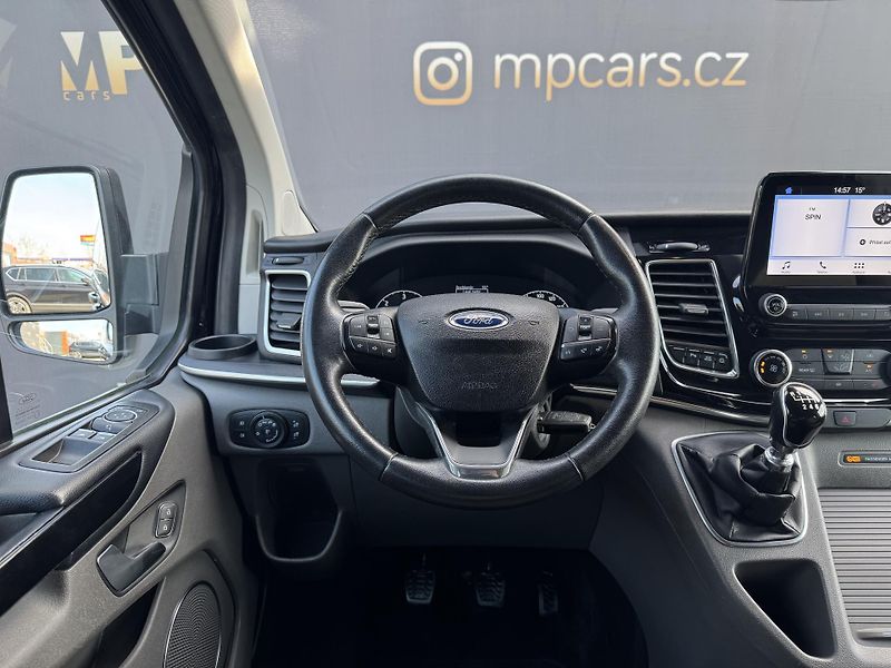Ford Tourneo Custom (2019) 2.0 TDCi Titanium X, L2, DPH   - fotka 8 z 38