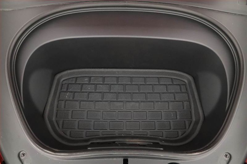 Tesla Model 3 (2023) Long Range 4WD 79kWh, SoH 95% - fotka 23 z 27