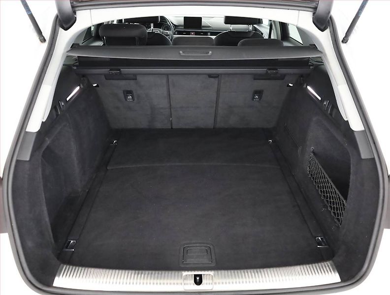 Audi A4 (2017) 2.0 TDI, Automat, Serv.kniha - fotka 17 z 18