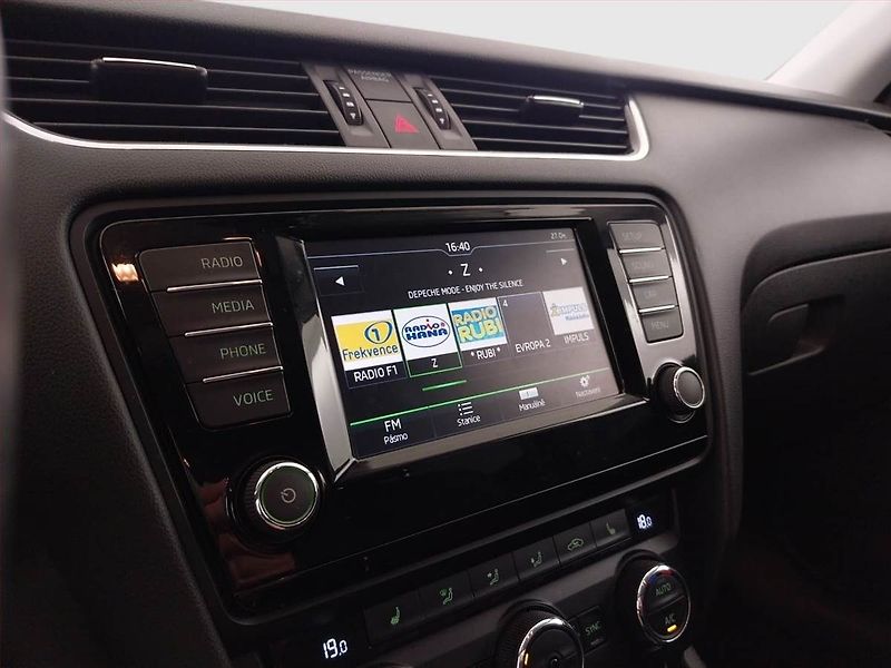 Škoda Octavia (2015) Elegance 1.6 TDI, Serv.kniha - fotka 13 z 22