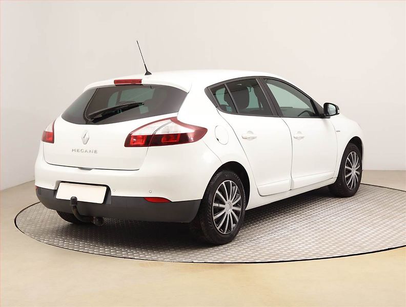 Renault Mégane (2015) 1.6 16V, Tempomat - fotka 5 z 19