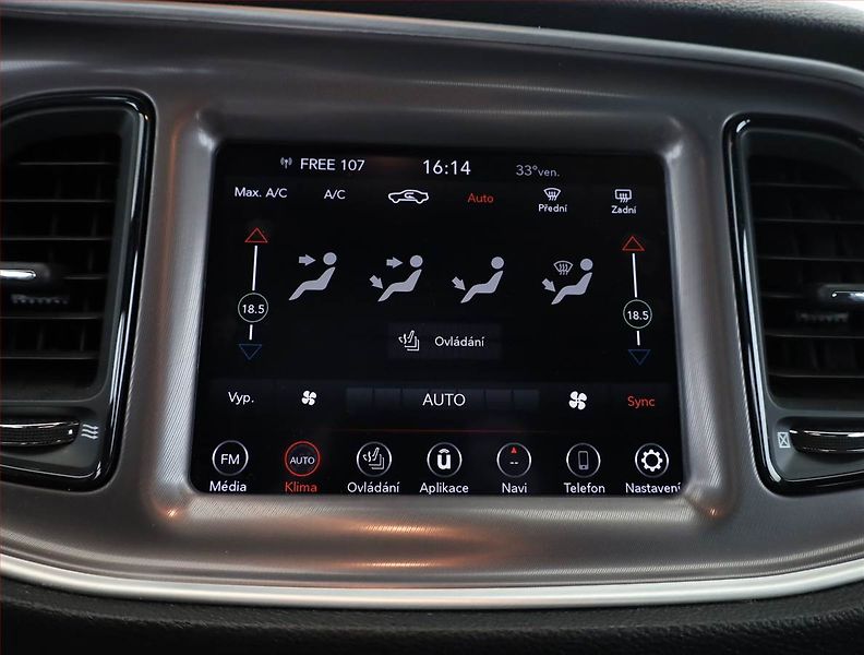 Dodge Challenger (2022) SXT 3.6 V6 - fotka 11 z 20