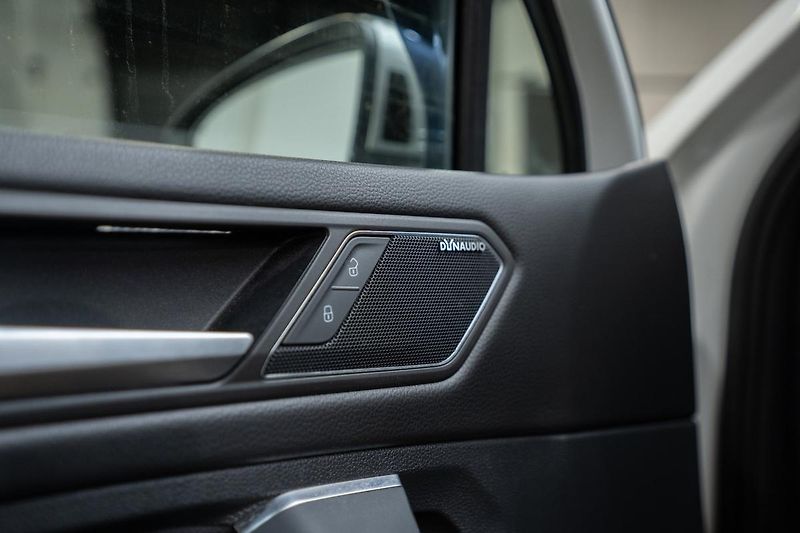 Volkswagen Tiguan Allspace (2019) 2.0 TSI 162 kW 4Motion R-Line - fotka 19 z 30