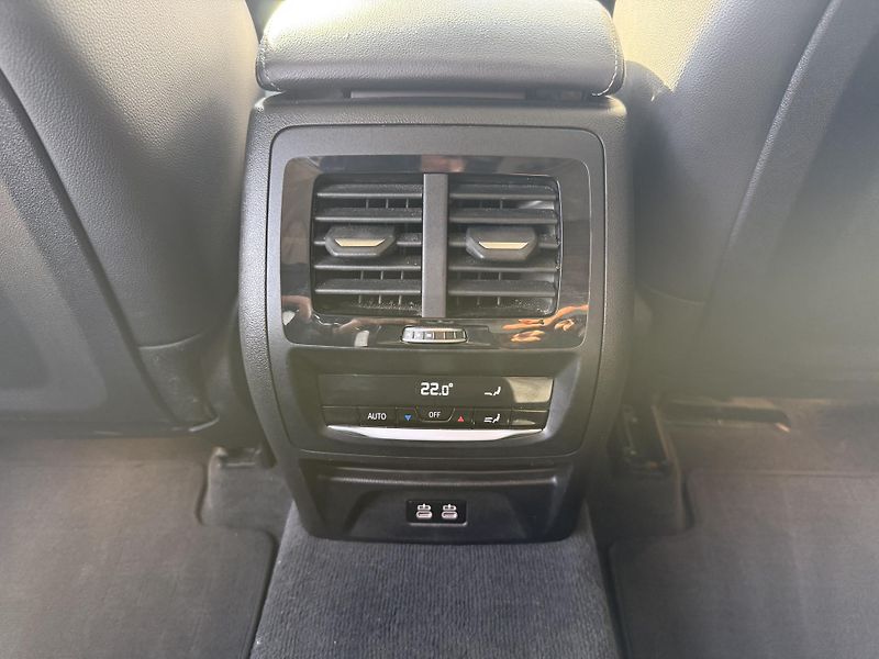 BMW X3 (2022) 30XD 210kW LASER PANORAMA CZ!! - fotka 22 z 43