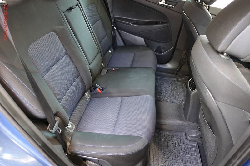Hyundai Tucson (2016) 2.0CDi 4x4, ČR, Navi, AC - fotka 13 z 24