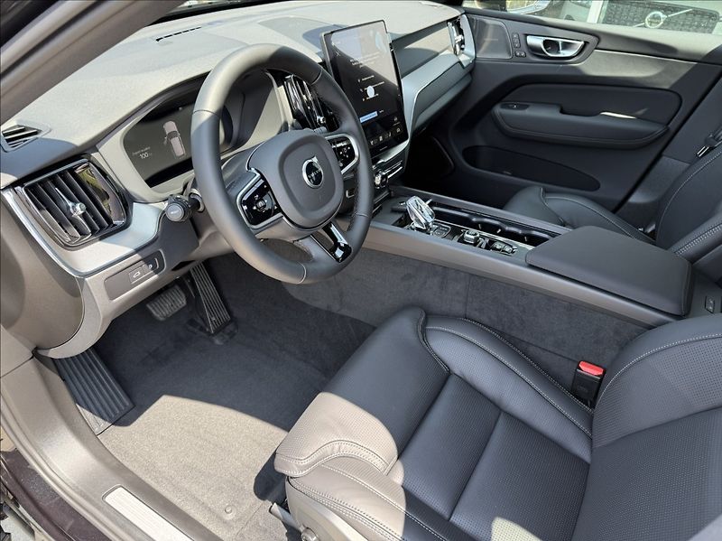 Volvo XC60 (2025) 2,0   T8 PLUS BLACK EDITION PH - fotka 4 z 4