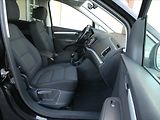 Volkswagen Sharan 2,0 TDi 110kW 7.míst, serviska - náhled 24