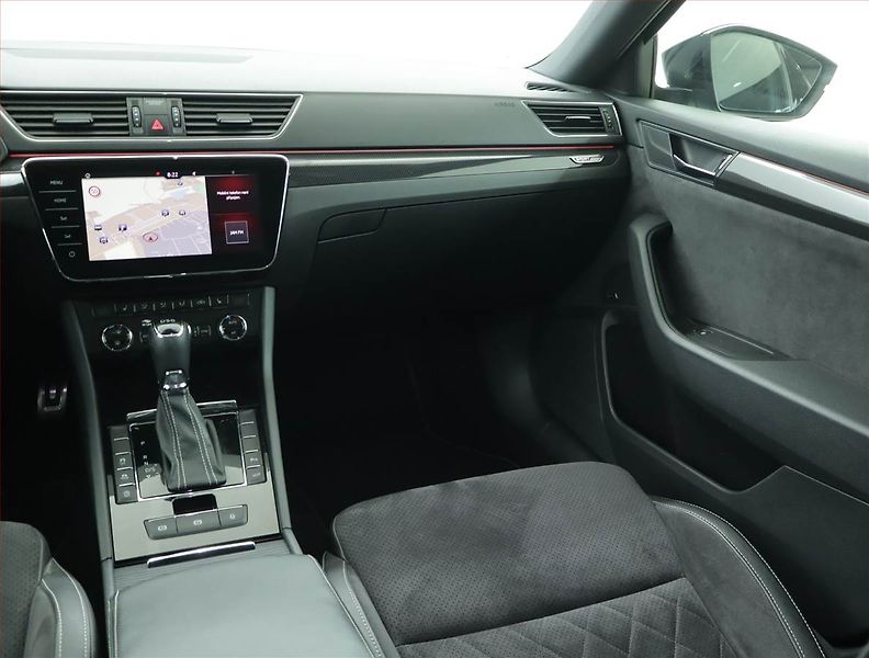 Škoda Superb (2018) Sportline 2.0 TSI - fotka 8 z 18